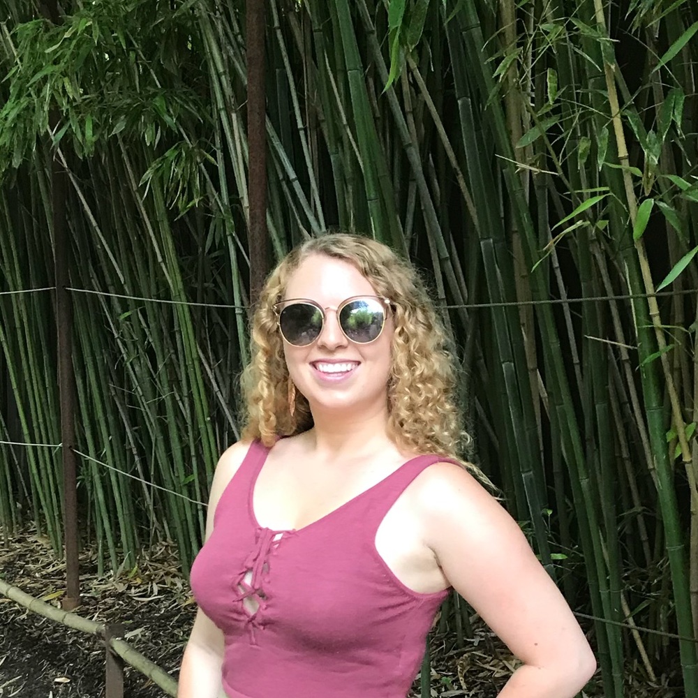 Meet your Posher, Julia